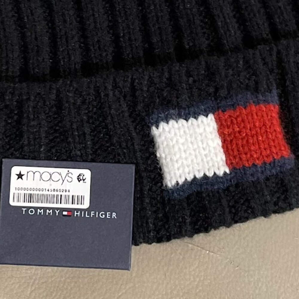 Tommy Hilfiger Knit Logo Cuff Beanie Hat  NWT! - Picture 3 of 5